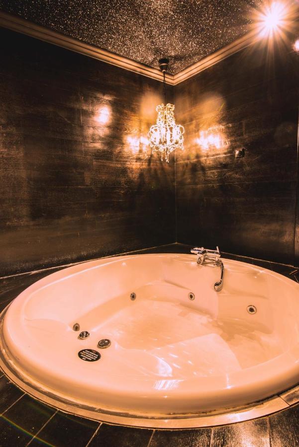 Ruby Rooms Kifisia - Adults Only アテネ エクステリア 写真