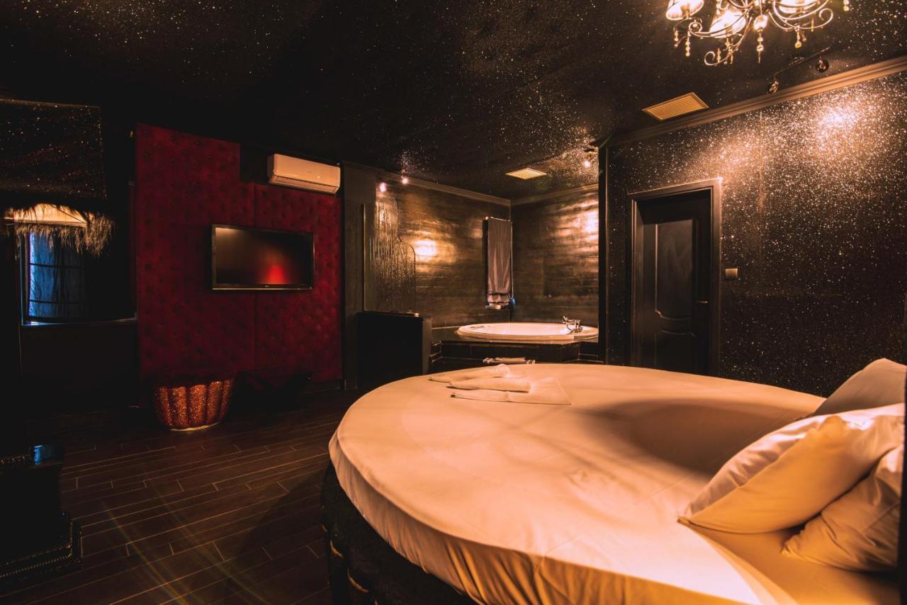 Ruby Rooms Kifisia - Adults Only アテネ エクステリア 写真
